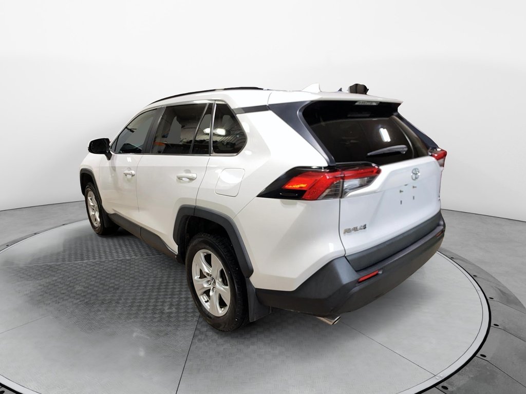 2020 Toyota RAV4 XLE in Jonquière, Quebec - 4 - w1024h768px