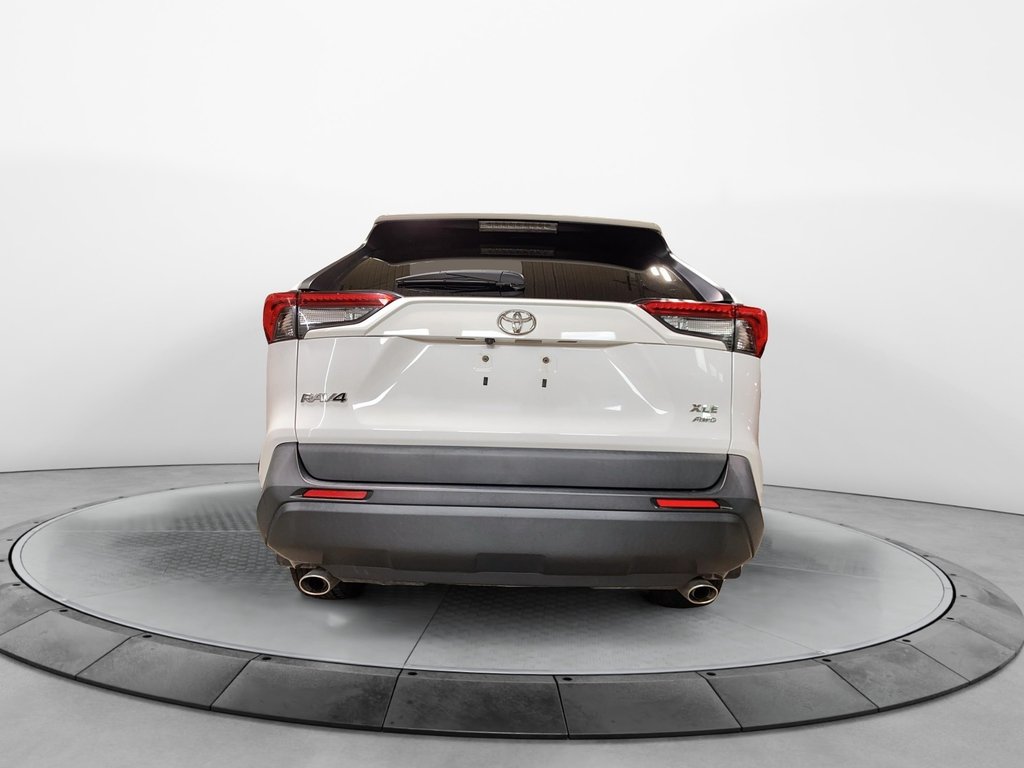 2020 Toyota RAV4 XLE in Jonquière, Quebec - 23 - w1024h768px