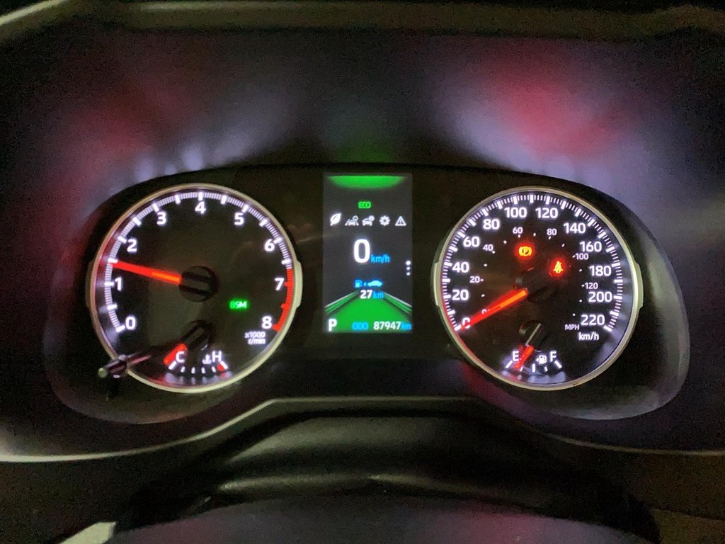 2020 Toyota RAV4 XLE in Jonquière, Quebec - 17 - w1024h768px