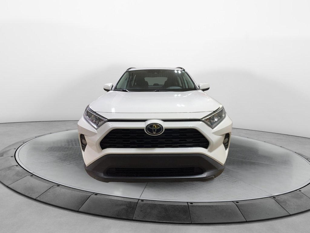 2020 Toyota RAV4 XLE in Jonquière, Quebec - 2 - w1024h768px