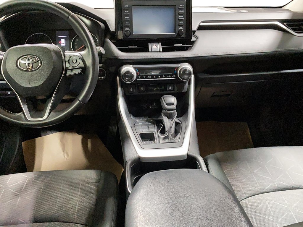 2020 Toyota RAV4 XLE in Jonquière, Quebec - 9 - w1024h768px