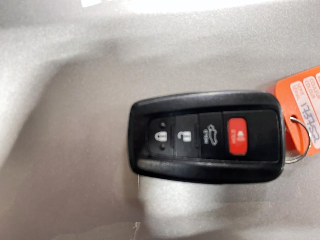 2021 Toyota RAV4 in Baie-Comeau, Quebec - 23 - w1024h768px