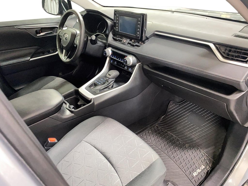 2021 Toyota RAV4 in Baie-Comeau, Quebec - 21 - w1024h768px