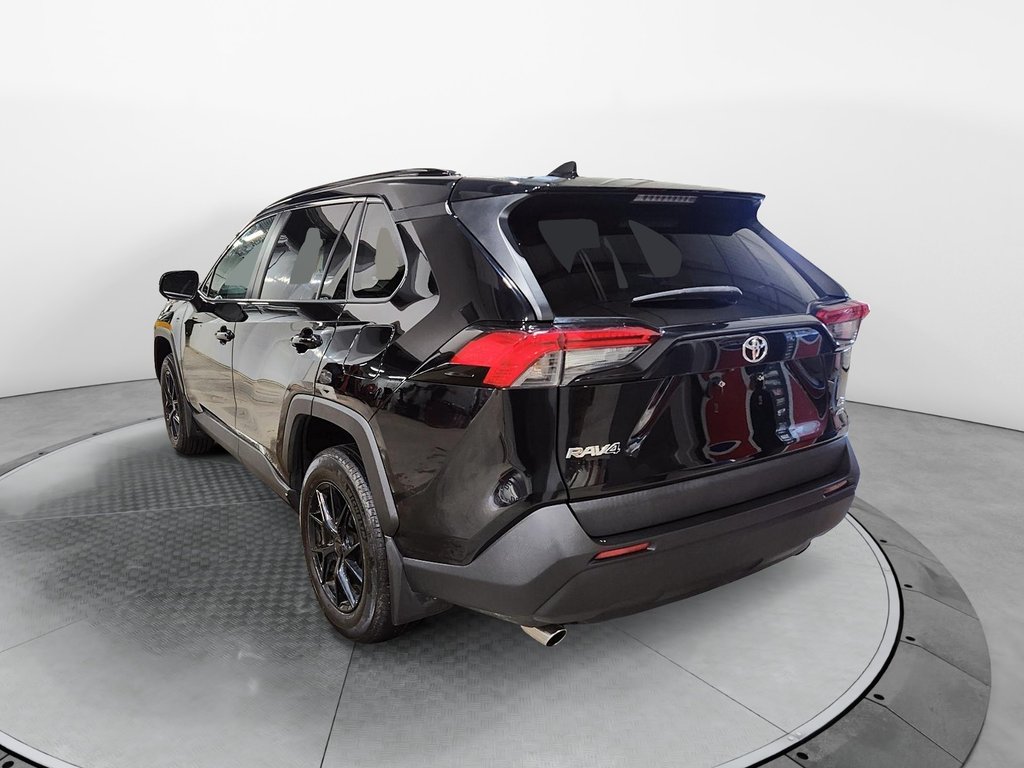 2021 Toyota RAV4 LE in Chicoutimi, Quebec - 6 - w1024h768px