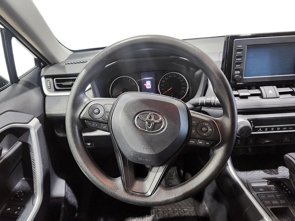 2021 Toyota RAV4 LE in Chicoutimi, Quebec - 17 - w1024h768px