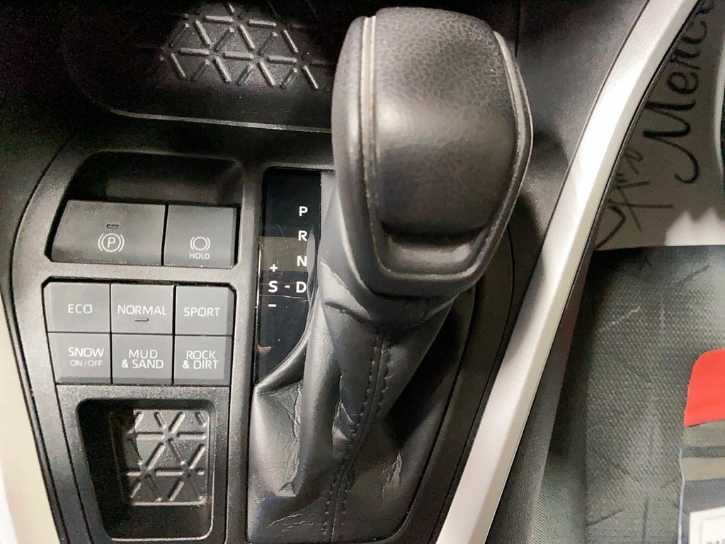 2021 Toyota RAV4 in Sept-Îles, Quebec - 15 - w1024h768px