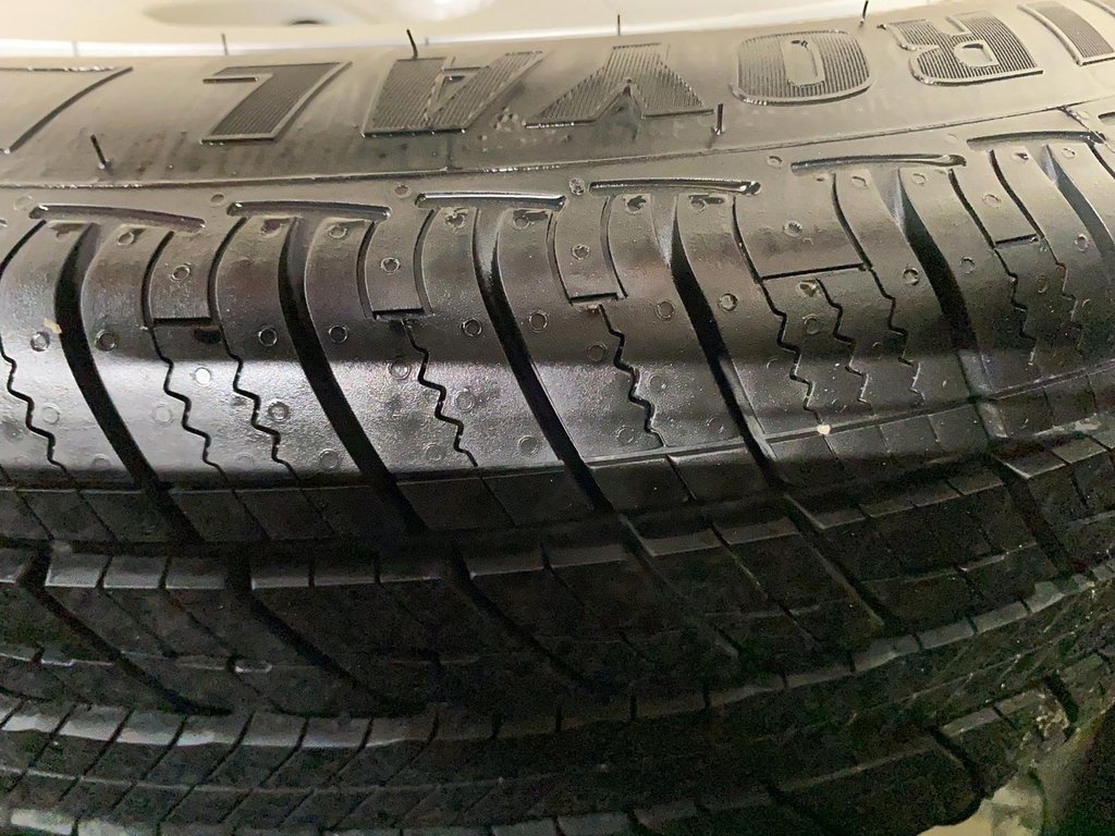 2021 Toyota RAV4 in Sept-Îles, Quebec - 23 - w1024h768px