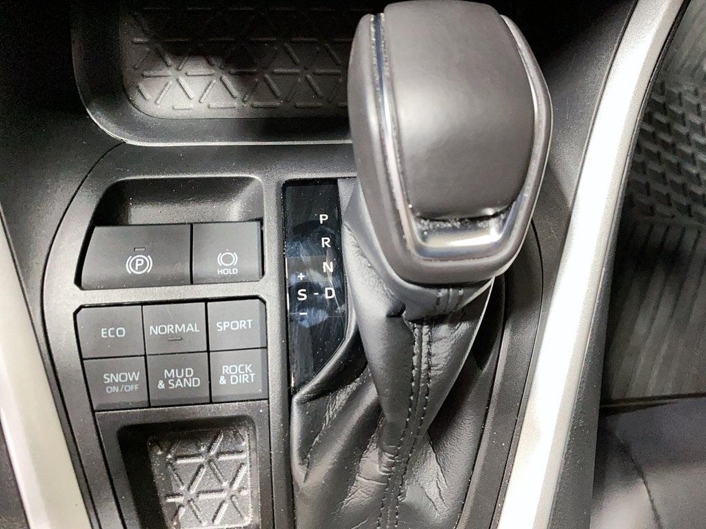 2022 Toyota RAV4 in Baie-Comeau, Quebec - 12 - w1024h768px