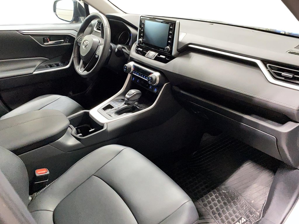 2022 Toyota RAV4 in Baie-Comeau, Quebec - 19 - w1024h768px