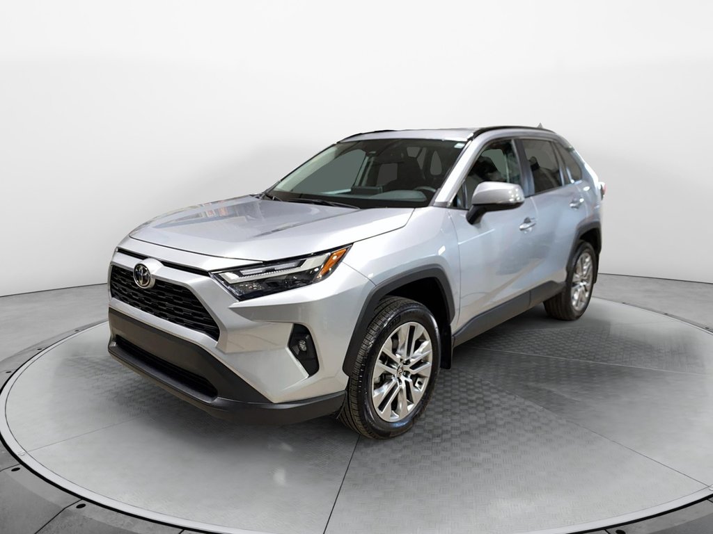 2022 Toyota RAV4 in Baie-Comeau, Quebec - 1 - w1024h768px