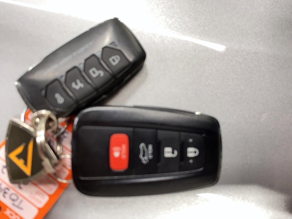 2022 Toyota RAV4 in Baie-Comeau, Quebec - 20 - w1024h768px