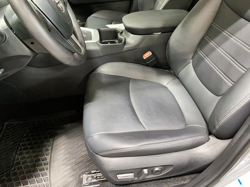 2022 Toyota RAV4 in Baie-Comeau, Quebec - 8 - w1024h768px