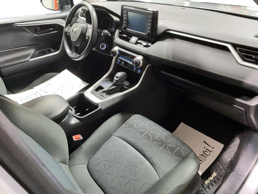 Toyota RAV4  2022 à Baie-Comeau, Québec - 22 - w1024h768px