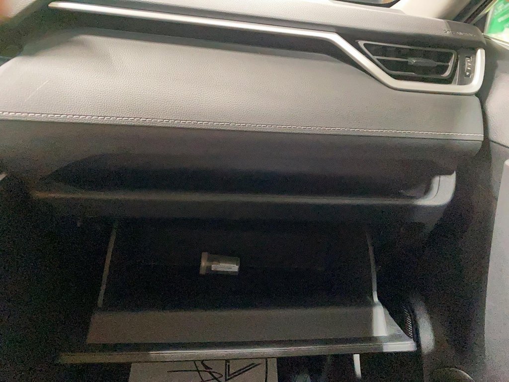 2022 Toyota RAV4 in Sept-Îles, Quebec - 15 - w1024h768px