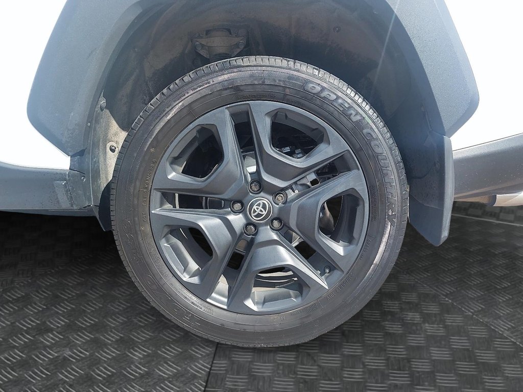Toyota RAV4  2022 à Baie-Comeau, Québec - 7 - w1024h768px