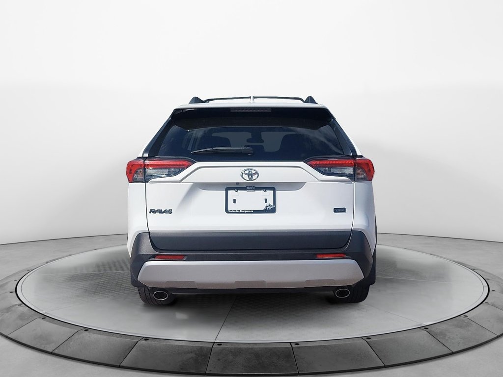 Toyota RAV4  2022 à Baie-Comeau, Québec - 3 - w1024h768px