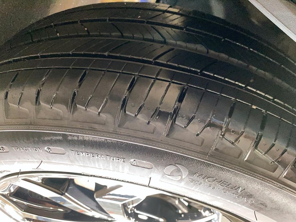 Toyota RAV4  2023 à Baie-Comeau, Québec - 24 - w1024h768px