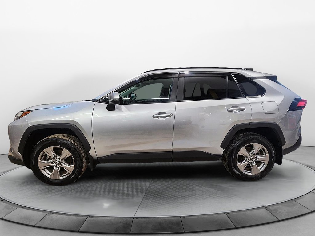 Toyota RAV4 XLE 2023 à Chicoutimi, Québec - 7 - w1024h768px