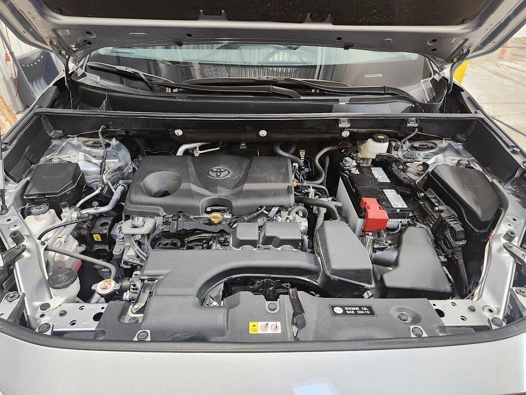 Toyota RAV4 XLE 2023 à Chicoutimi, Québec - 11 - w1024h768px