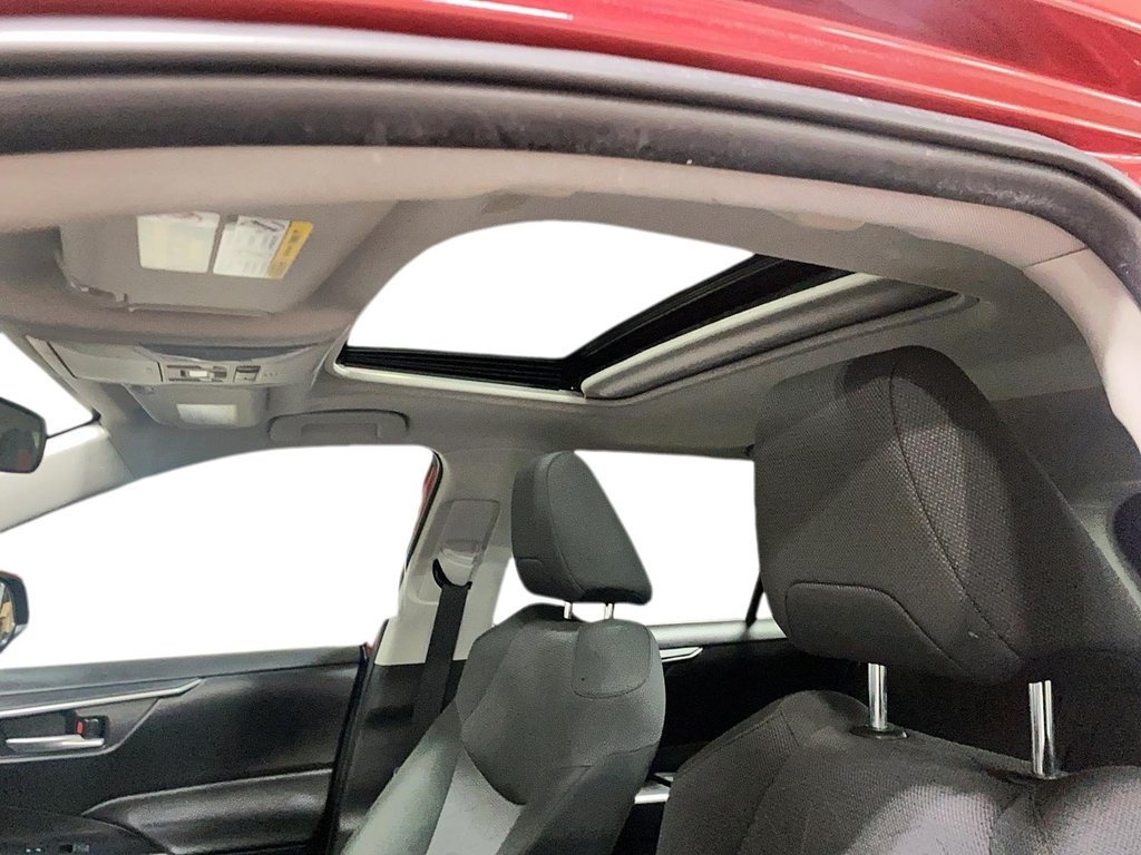 2023 Toyota RAV4 Hybrid XLE in Jonquière, Quebec - 11 - w1024h768px