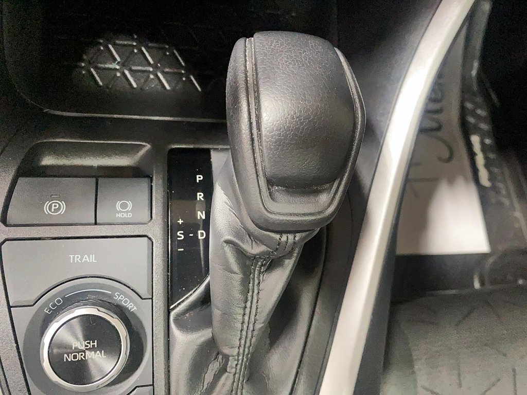 2023 Toyota RAV4 Hybrid XLE in Jonquière, Quebec - 14 - w1024h768px