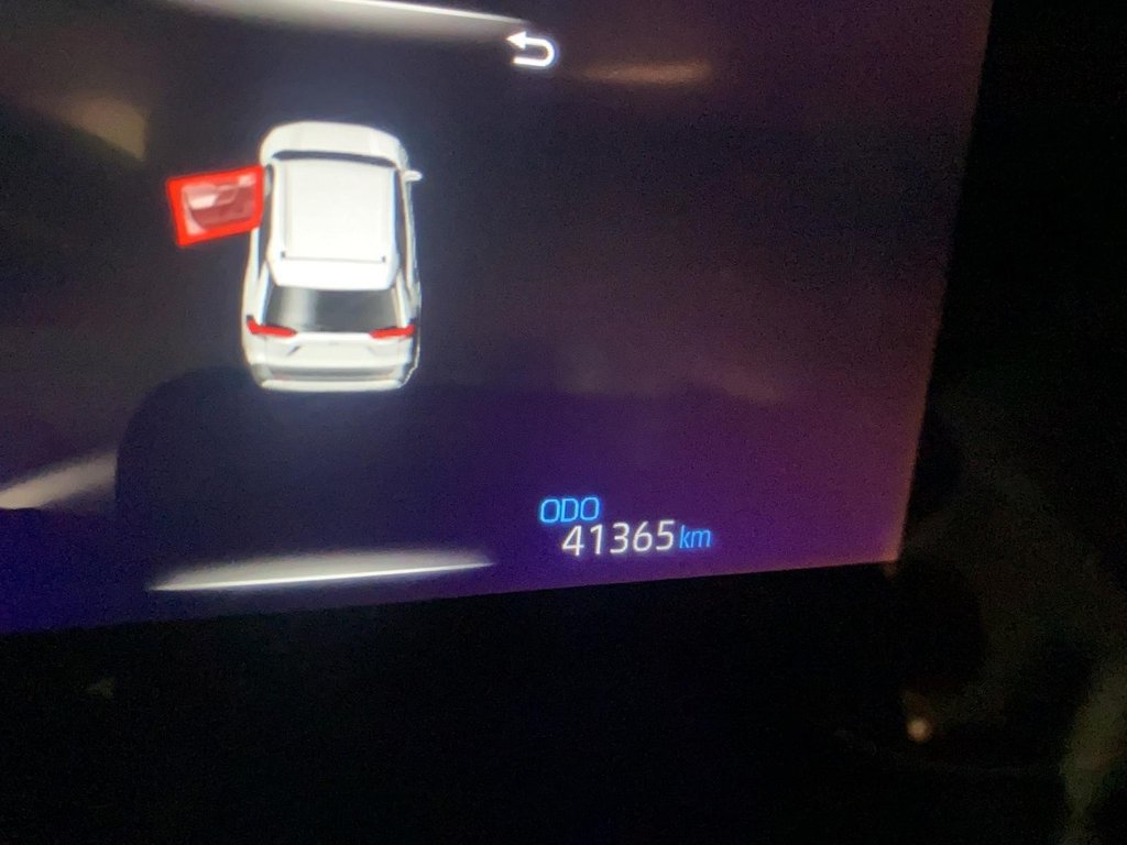 2023 Toyota RAV4 Hybrid XLE in Jonquière, Quebec - 12 - w1024h768px