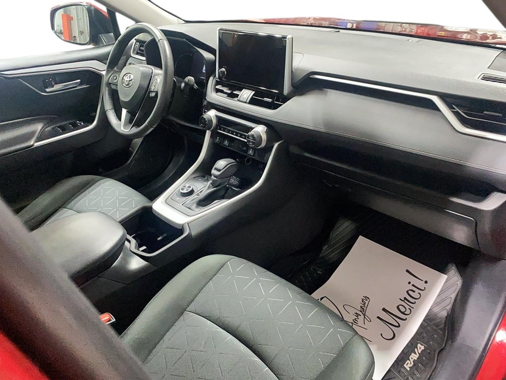 2023 Toyota RAV4 Hybrid XLE in Jonquière, Quebec - 19 - w1024h768px