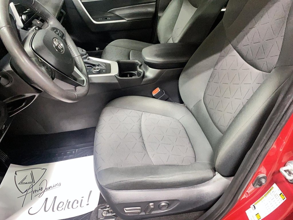 2023 Toyota RAV4 Hybrid XLE in Jonquière, Quebec - 10 - w1024h768px