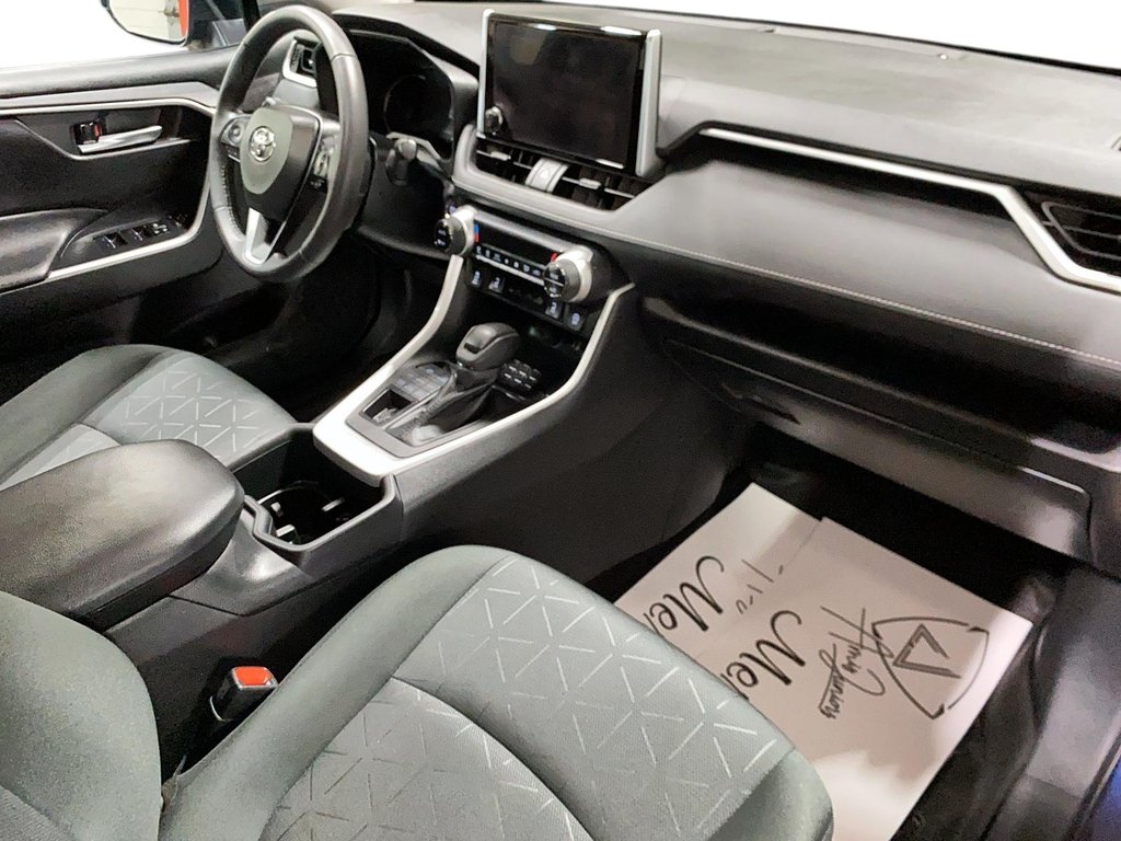 2024 Toyota RAV4 XLE in Chicoutimi, Quebec - 23 - w1024h768px