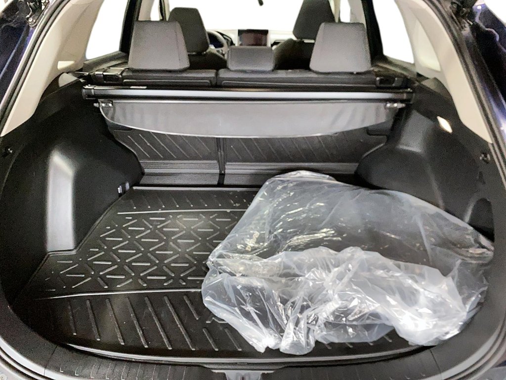 2024 Toyota RAV4 XLE in Chicoutimi, Quebec - 5 - w1024h768px
