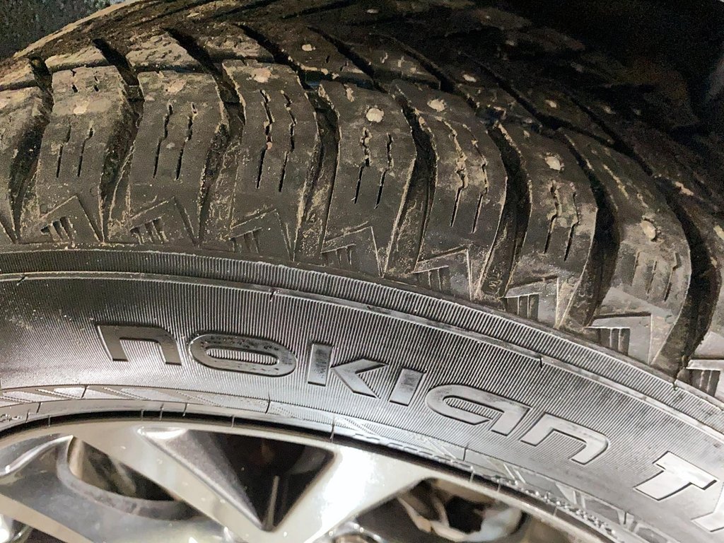 2024 Toyota RAV4 XLE in Chicoutimi, Quebec - 24 - w1024h768px