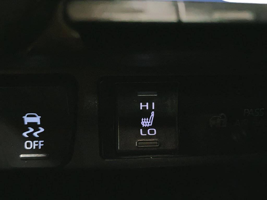 2024 Toyota RAV4 XLE in Chicoutimi, Quebec - 20 - w1024h768px