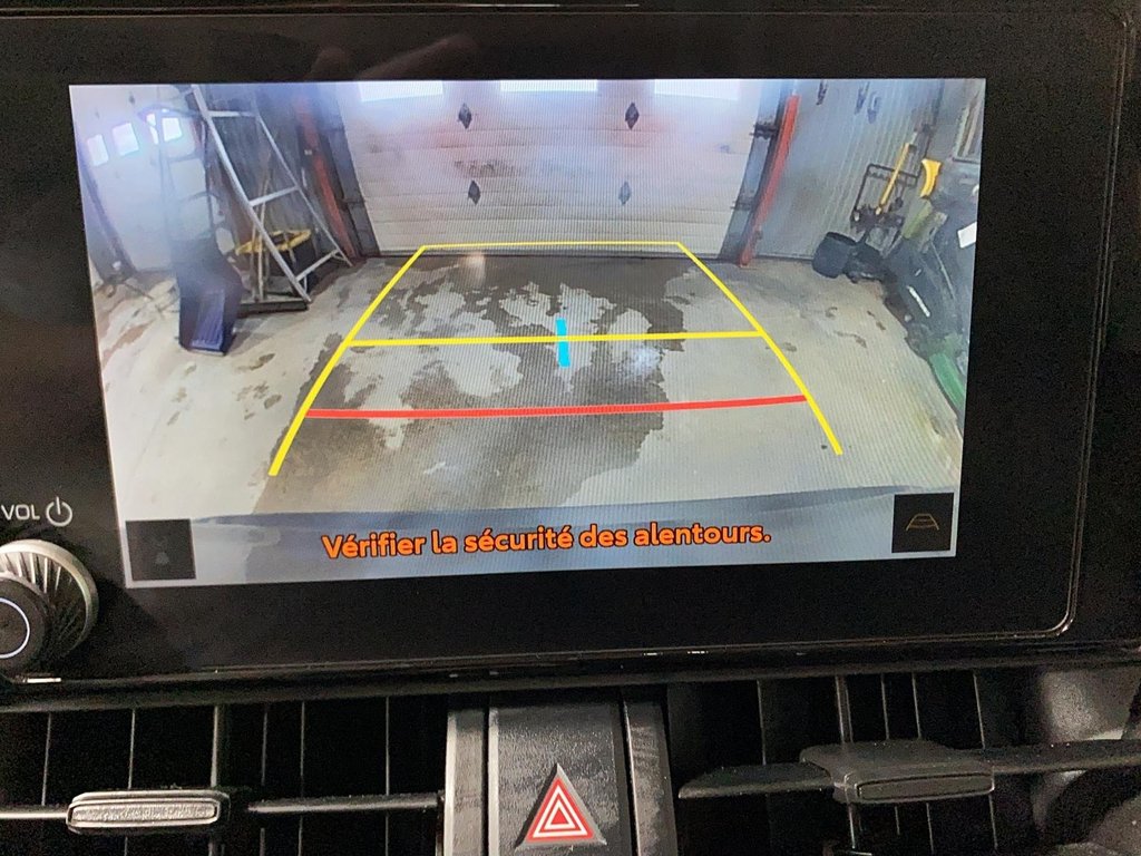 2024 Toyota RAV4 XLE in Chicoutimi, Quebec - 17 - w1024h768px