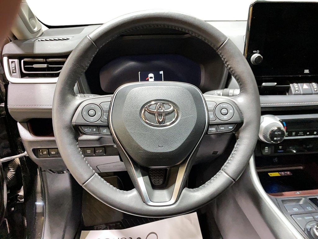 Toyota RAV4  2024 à Jonquière, Québec - 14 - w1024h768px