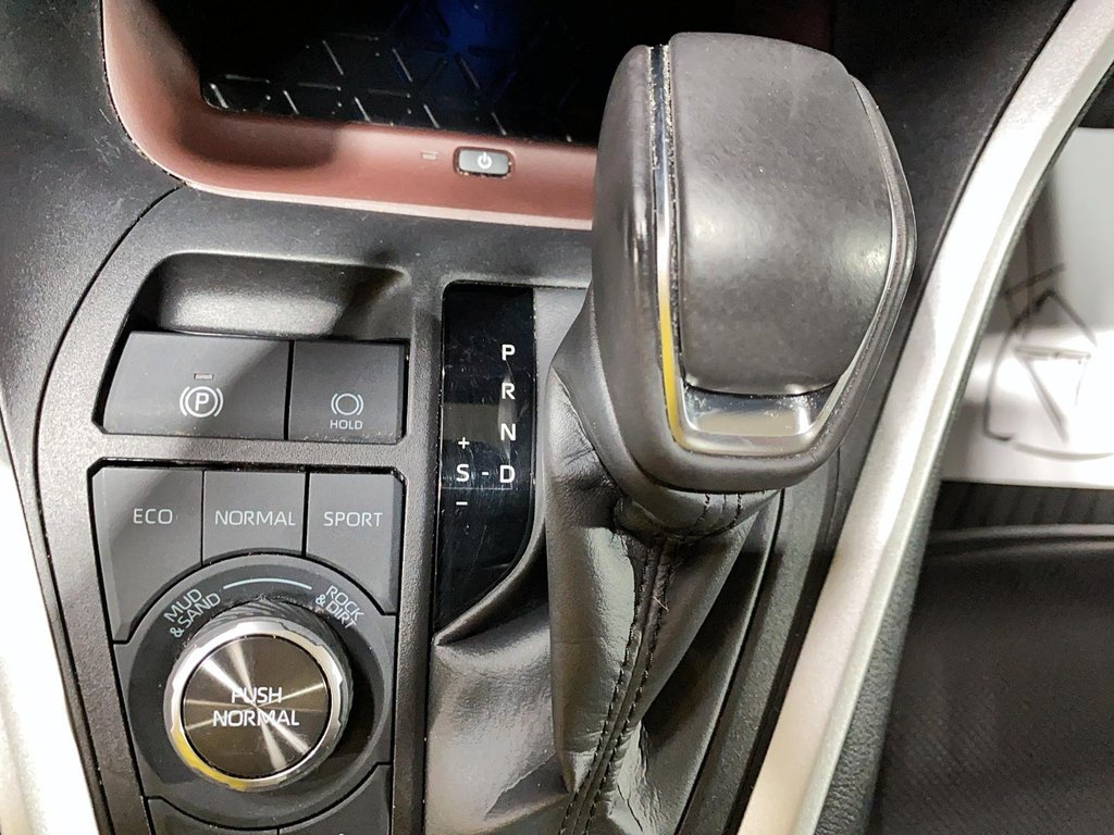 Toyota RAV4  2024 à Jonquière, Québec - 15 - w1024h768px