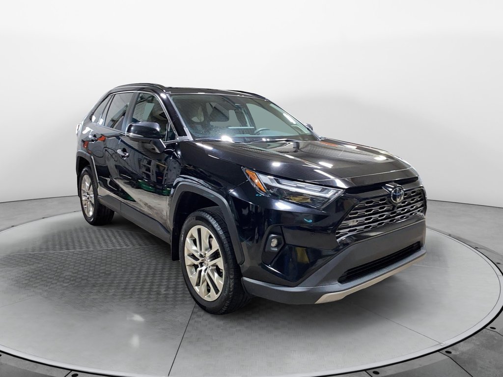 Toyota RAV4  2024 à Jonquière, Québec - 3 - w1024h768px