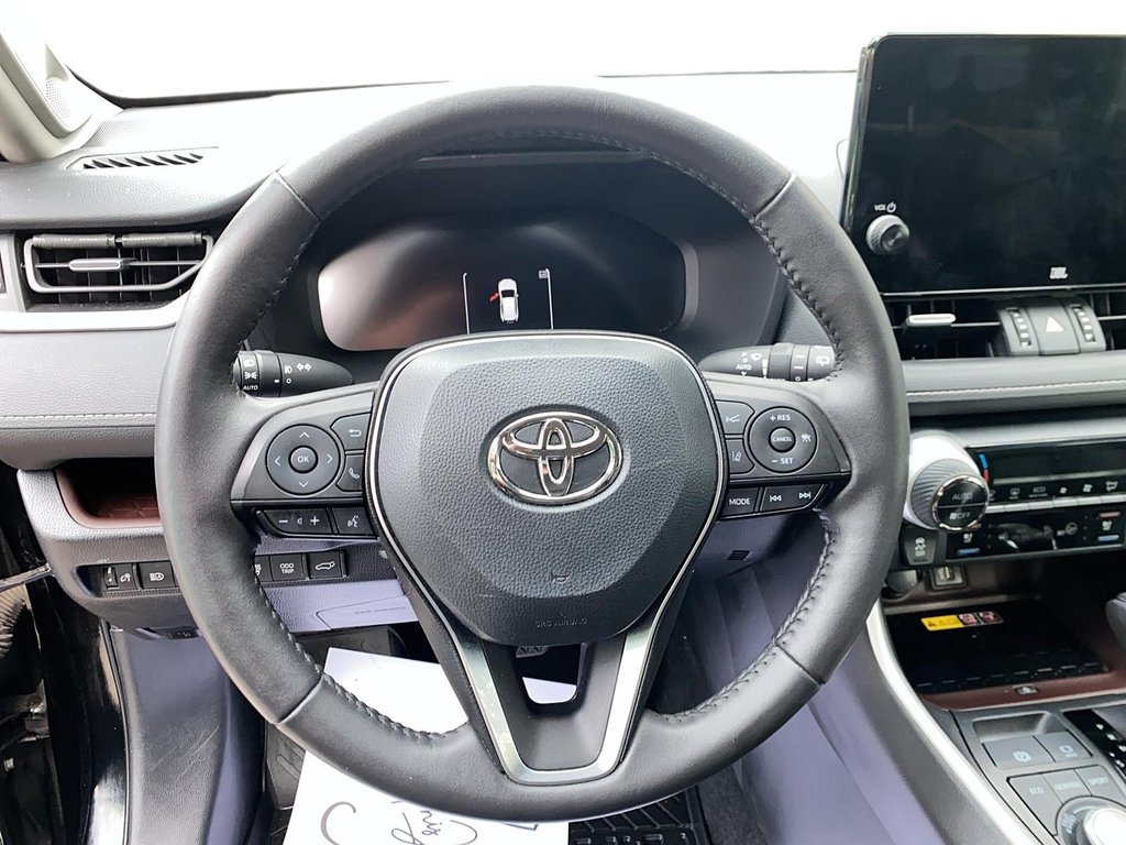 2024 Toyota RAV4 Limited in Chicoutimi, Quebec - 12 - w1024h768px