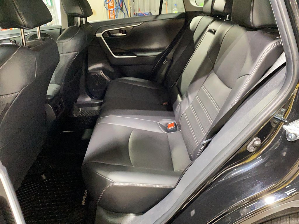 Toyota RAV4  2024 à Jonquière, Québec - 8 - w1024h768px