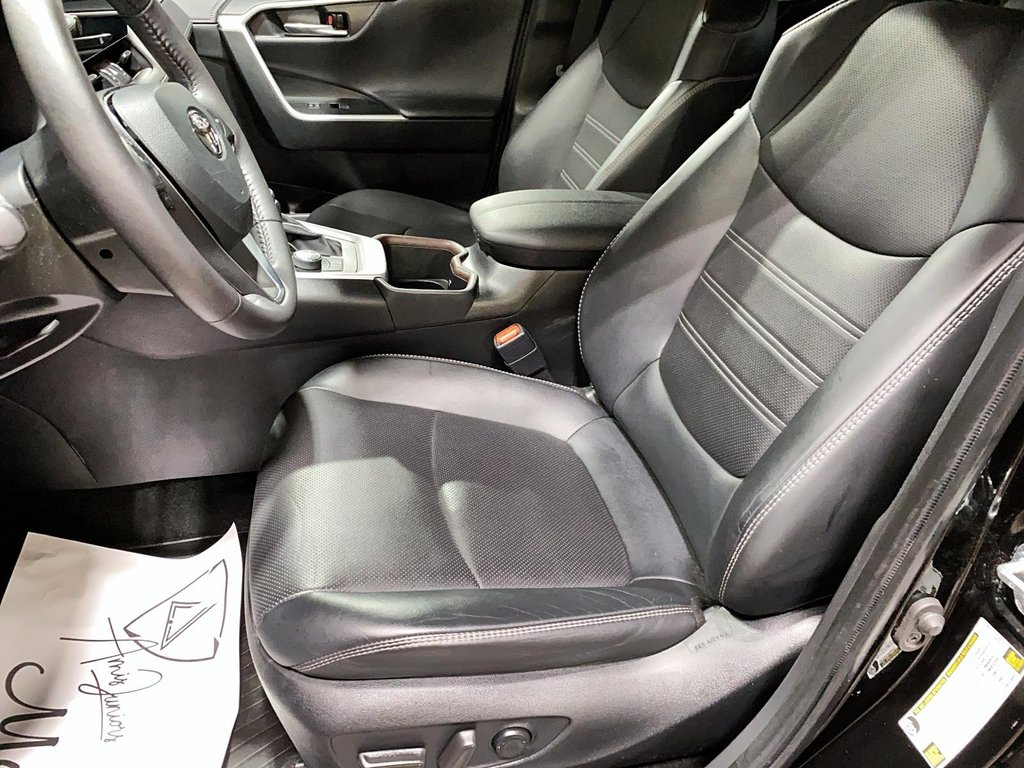Toyota RAV4  2024 à Jonquière, Québec - 11 - w1024h768px