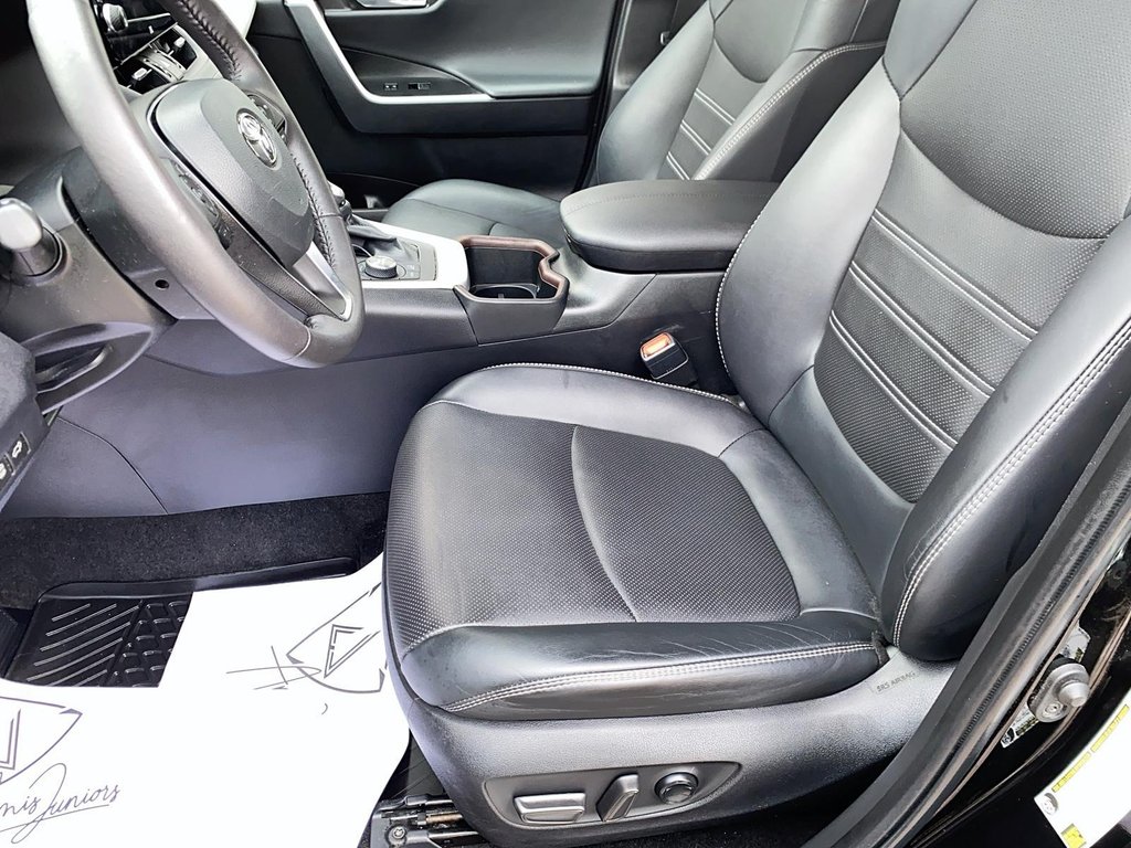 2024 Toyota RAV4 Limited in Chicoutimi, Quebec - 9 - w1024h768px