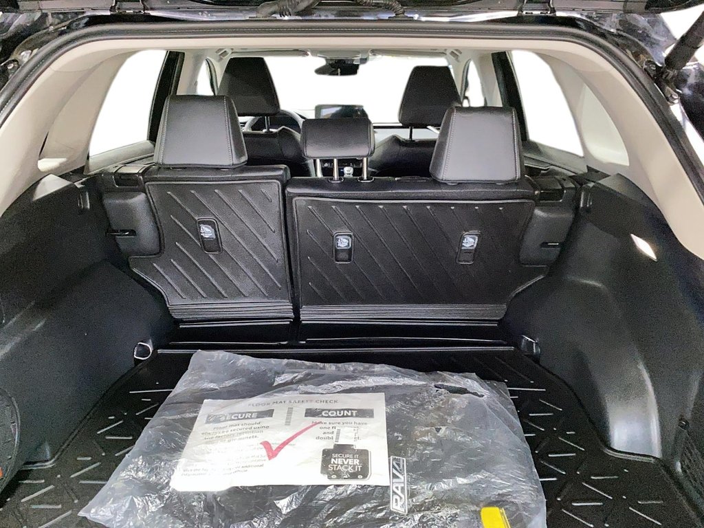Toyota RAV4  2024 à Jonquière, Québec - 5 - w1024h768px
