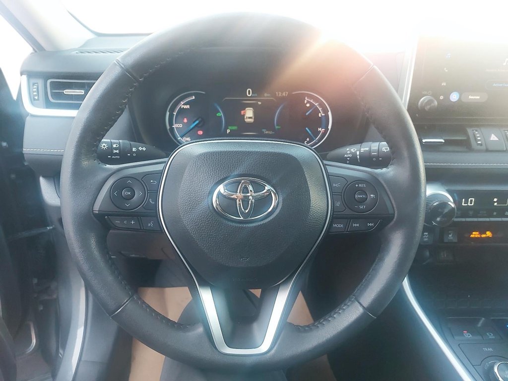 2025 Toyota RAV4 Hybrid XLE in Chicoutimi, Quebec - 13 - w1024h768px