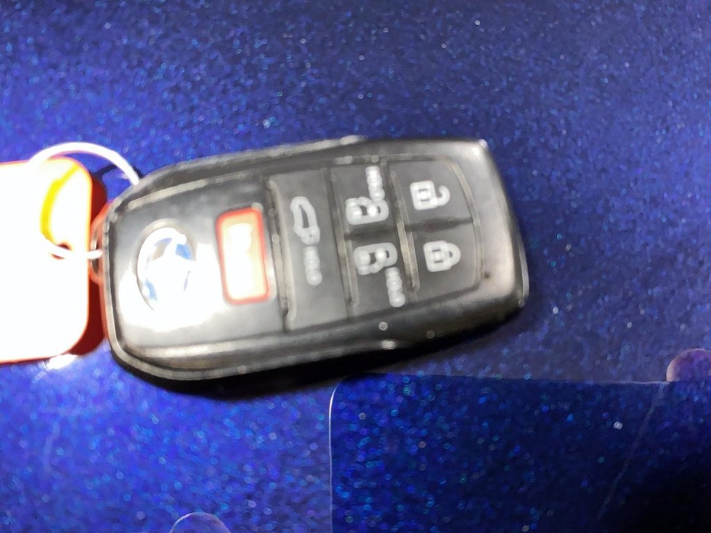 Toyota Sienna  2022 à Jonquière, Québec - 22 - w1024h768px