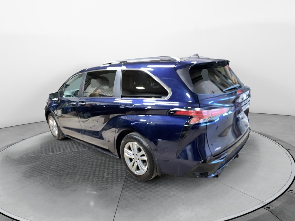 Toyota Sienna  2022 à Jonquière, Québec - 4 - w1024h768px