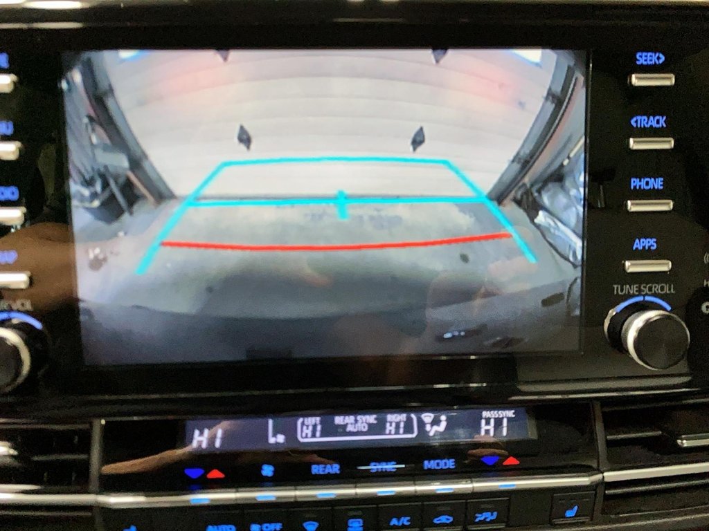 Toyota Sienna  2022 à Jonquière, Québec - 19 - w1024h768px