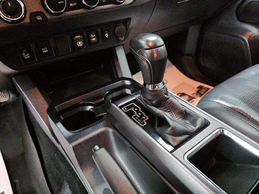 Toyota Tacoma SR5 2018 à Chicoutimi, Québec - 14 - w1024h768px