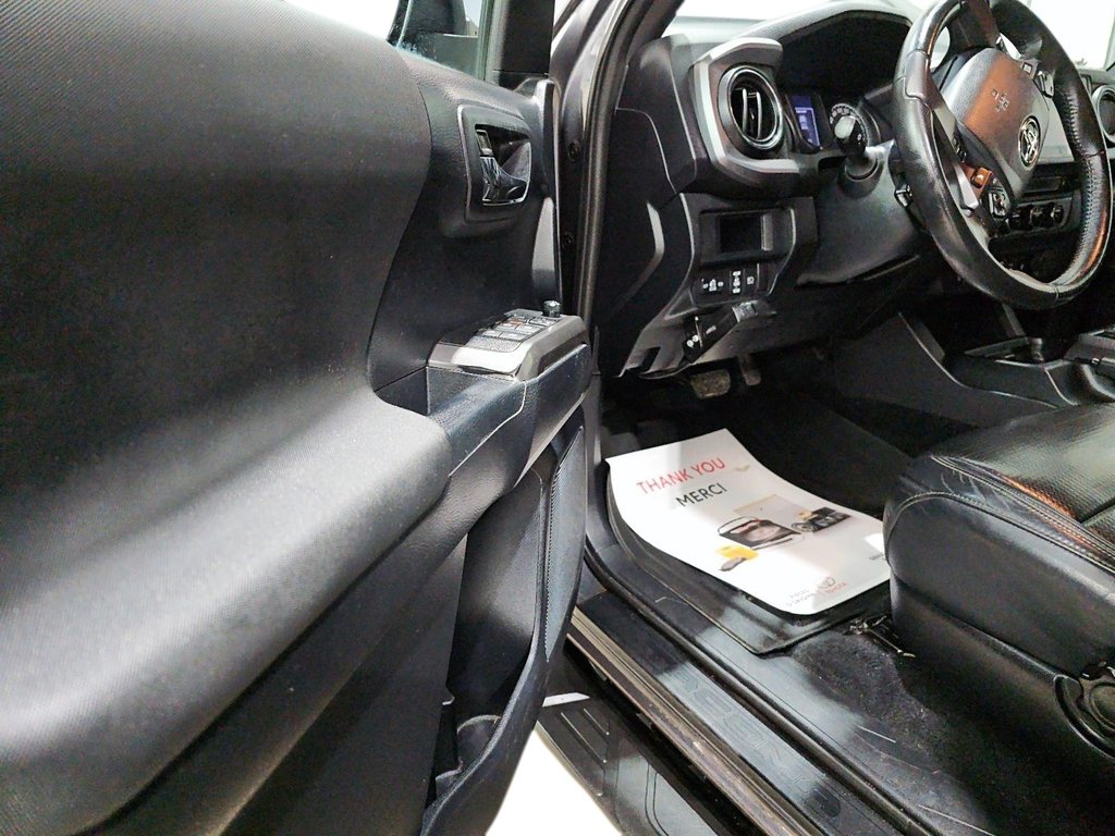 Toyota Tacoma SR5 2018 à Chicoutimi, Québec - 11 - w1024h768px