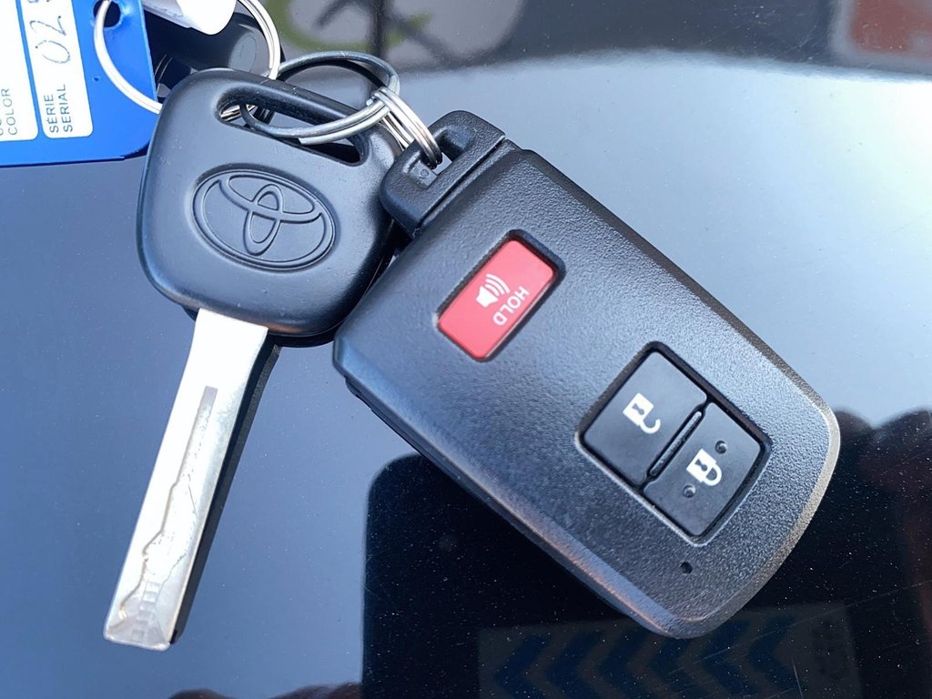 2020 Toyota Tacoma in Jonquière, Quebec - 20 - w1024h768px