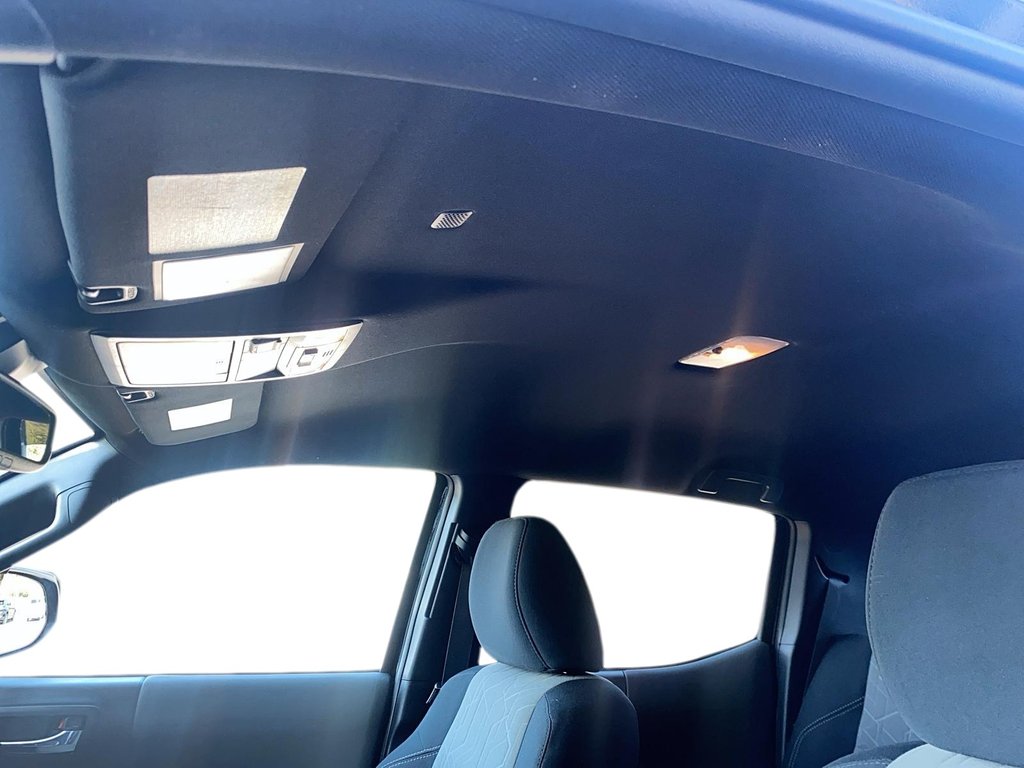 2020 Toyota Tacoma in Jonquière, Quebec - 12 - w1024h768px