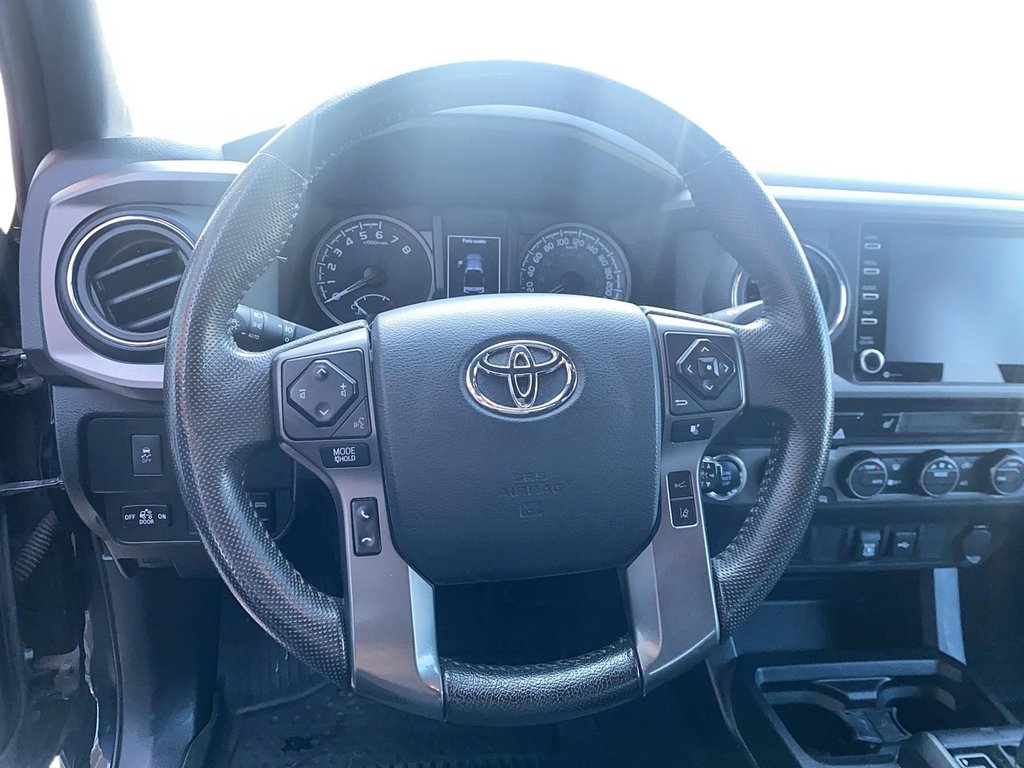 2020 Toyota Tacoma in Jonquière, Quebec - 14 - w1024h768px